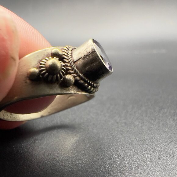 Antique Sterling SIlver Amethyst Ring 7.5 - Picture 6 of 13